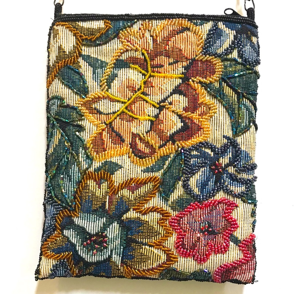 ⭐️Vintage 90’s Ermo Floral Beaded Crossbody⭐️